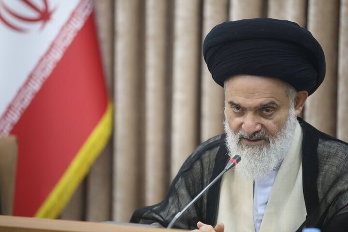 آیت الله حسینی بوشهری تاکید کرد: اهمیت روزآمدسازی ادبیات پژوهش در حوزه‌های علمیه