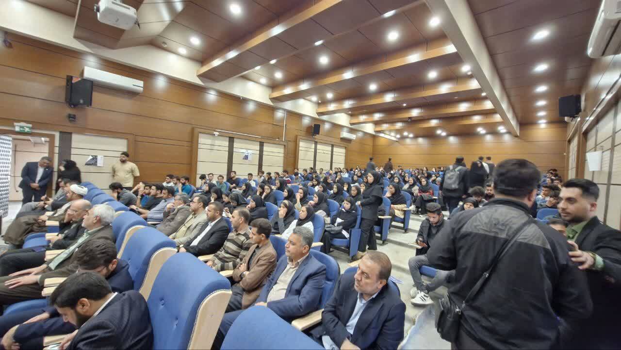 استاندار خوزستان: تغییر الگوی کشت و مدیریت بحران آب یک ضرورت اجتنابناپذیر است / منشأ آلودگی هوا را صادقانه با مردم در میان میگذاریم استاندار خوزستان: تغییر الگوی کشت و مدیریت بحران آب یک ضرورت اجتنابناپذیر است / منشأ آلودگی هوا را صادقانه با مردم در میان میگذاریم