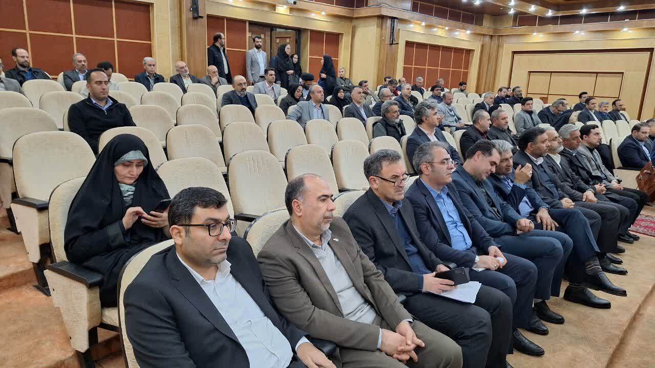 استان قزوین به کارگاه سازندگی و کار و تلاش تبدیل شده است