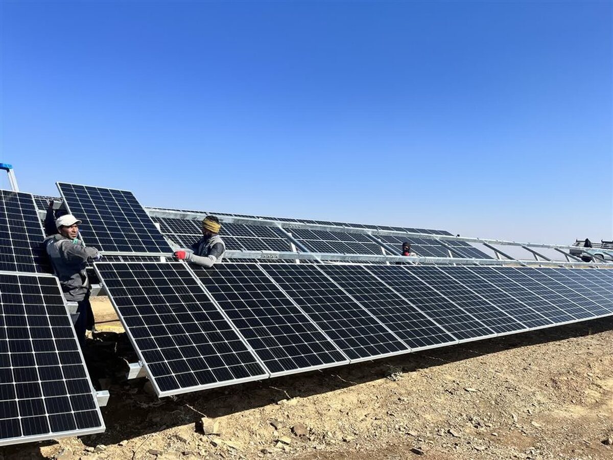 نیروگاه خورشیدی ۹ مگاواتی تنگستان در آستانه بهره‌برداری