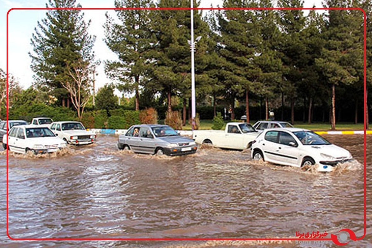 بارش شدید باران و آب گرفتگی معابر در سیرجان