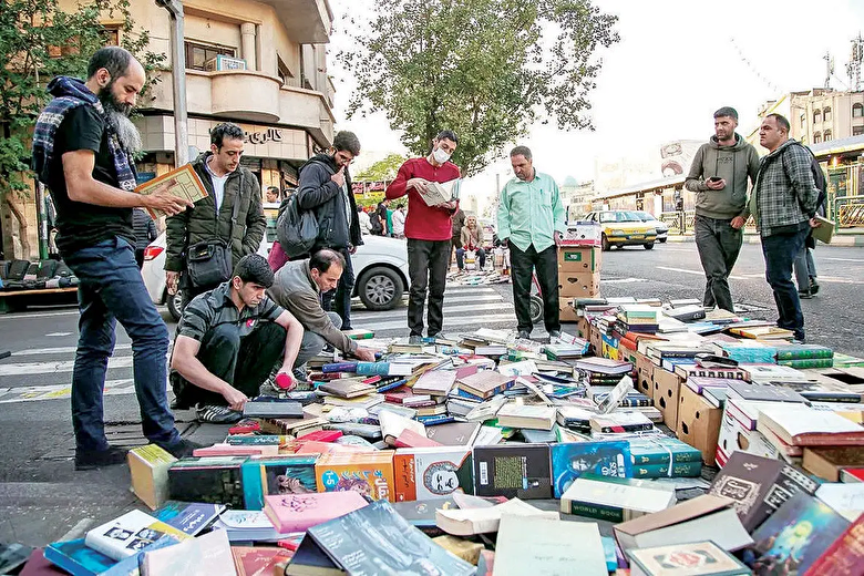 پشت صحنه خرید و فروش کتاب‌های دست‌دوم چه می‌گذرد؟/ کتاب‌خوانی یا تجارت کتاب؛ از چاپ اول تا دست‌دوم‌فروشی‌ها