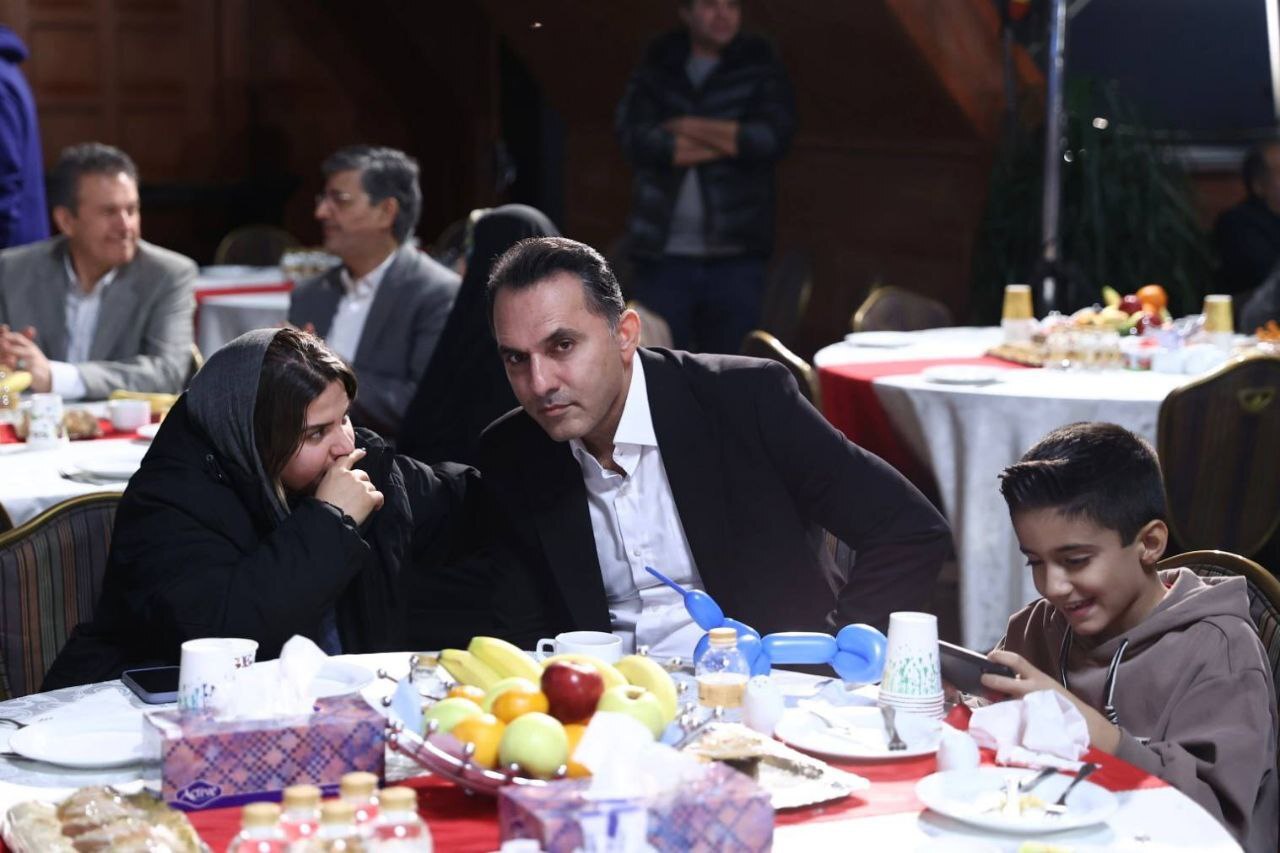 تجلیل از ورزشکاران متاهل در جشن ملی «قهرمان خانواده»؛ رحیمی: این مراسم در راستای سیاستهای جوانی جمعیت برگزار شد تجلیل از ورزشکاران متاهل در جشن ملی «قهرمان خانواده»؛ رحیمی: این مراسم در راستای سیاستهای جوانی جمعیت برگزار شد