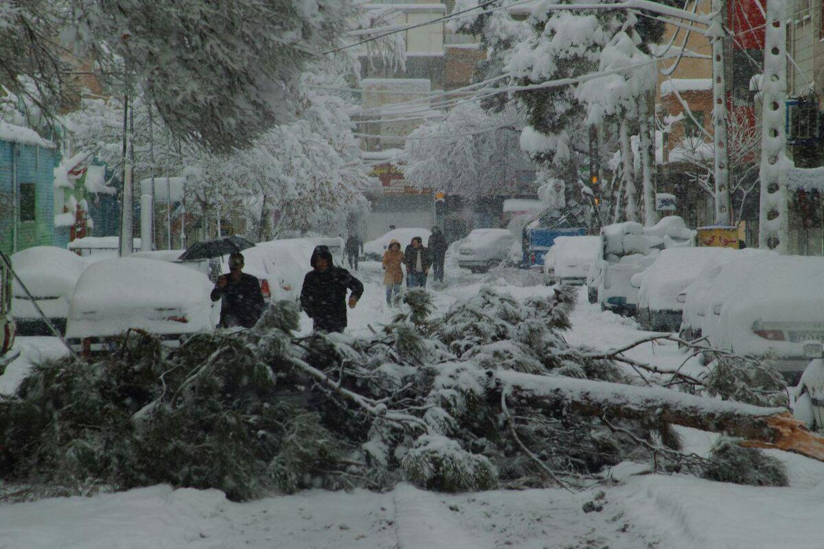 ۳۵۰ نیروی شهرداری بجنورد در صف نخست نبرد با سرما