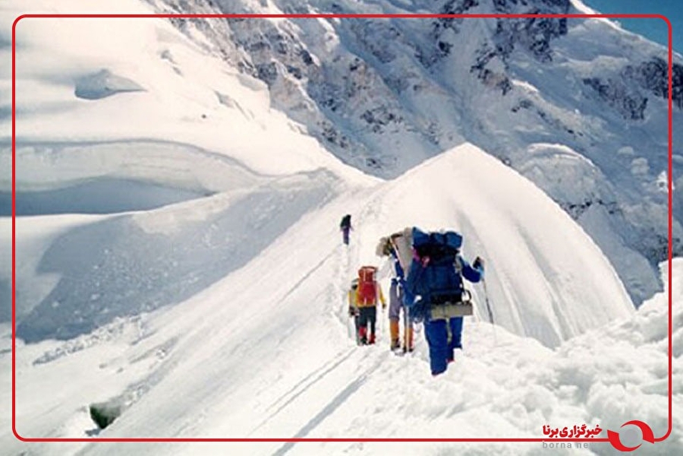 انتقال پیکر کوهنورد جان‌باخته از دماوند