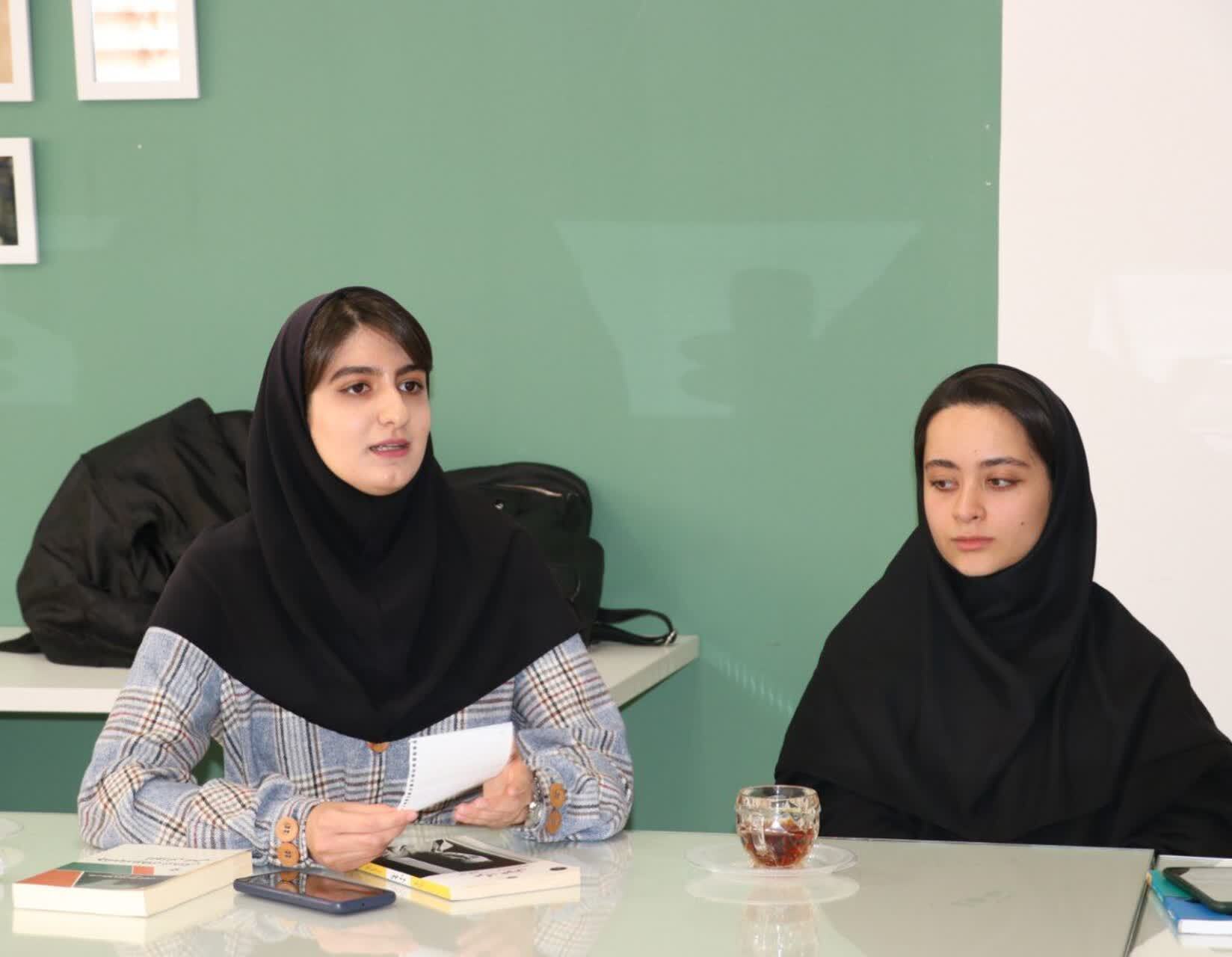 برگزاری نشست کتاب خوانی در قزوین