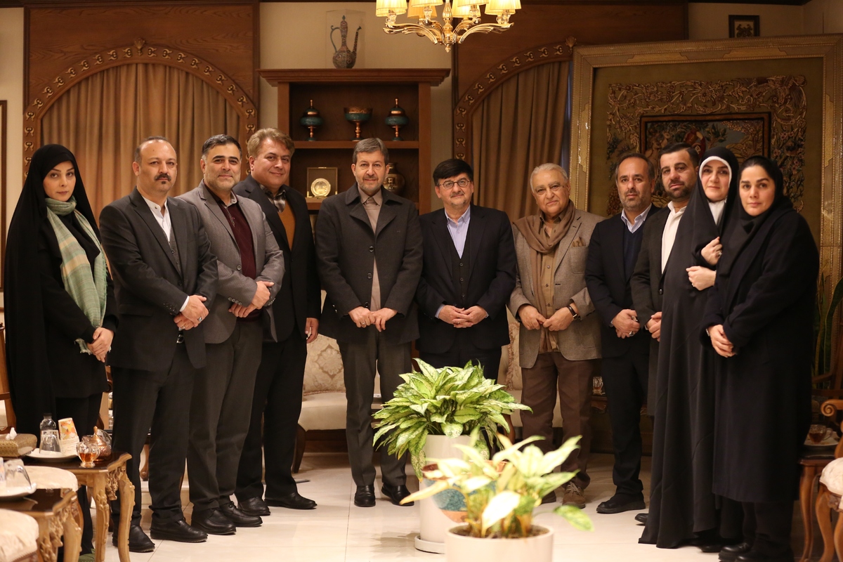 دیدار نمایندگان انجمن ورزشی‌نویسان ایران و اصفهان با استاندار اصفهان/ اصفهان قطب خبرنگاری ورزشی کشور