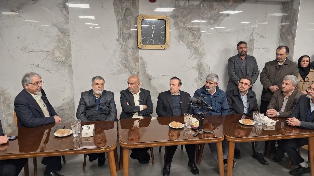 بازدید وزیر کار از بیمارستان تأمین اجتماعی تاکستان بازدید وزیر کار از بیمارستان تأمین اجتماعی تاکستان