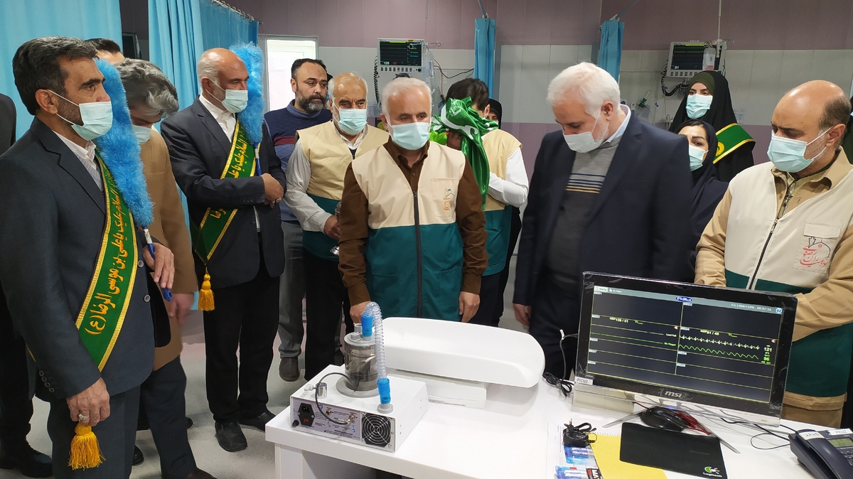 اهدای تجهیزات پزشکی به بیمارستان کودکان همدان با همت خادمیاران رضوی