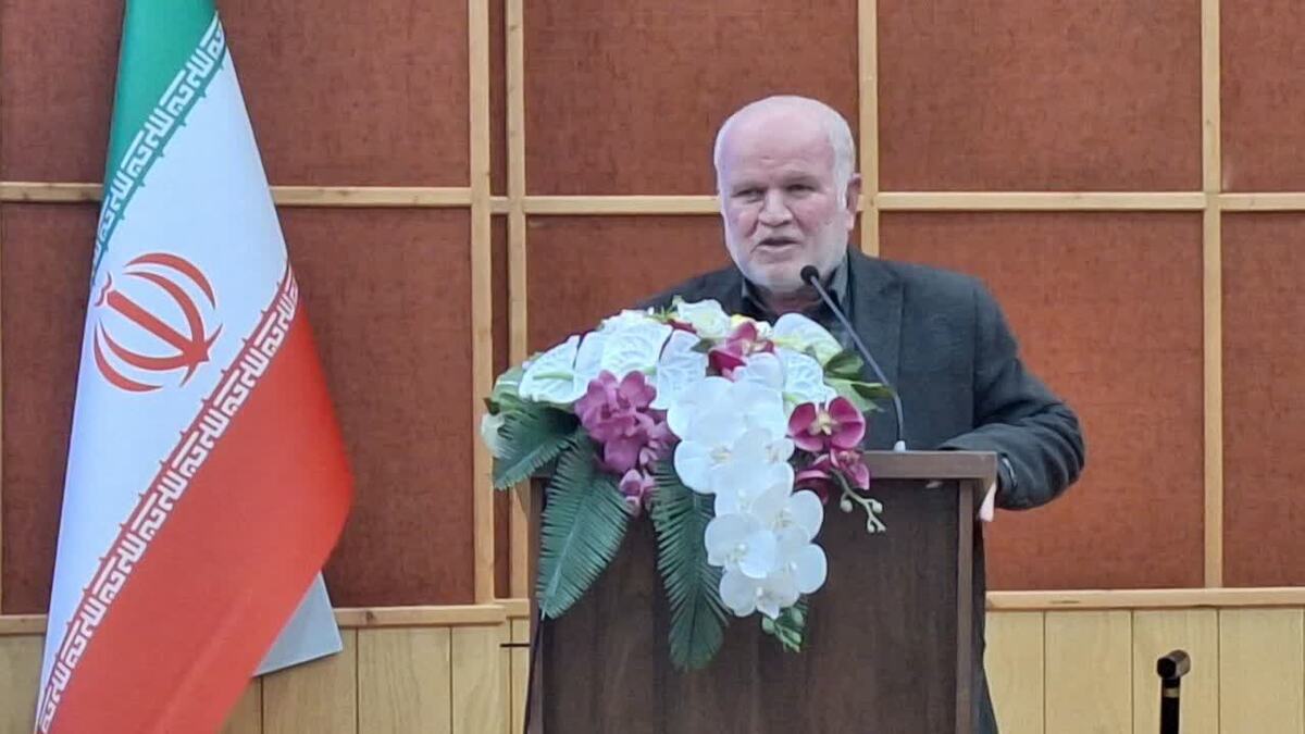 سفره کارگران در تورم و گرانی ها کوچکتر شده است/ تعطیلی تعاونی‌ها و کمبود تشکل‌های کارگری بحران‌ ساز است