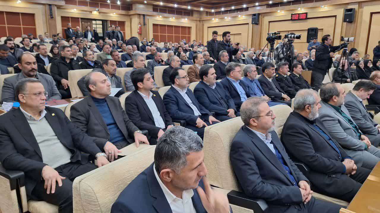 تک ‌نرخی شدن ارز، شرط اصلی رونق تولید و حذف رانت است