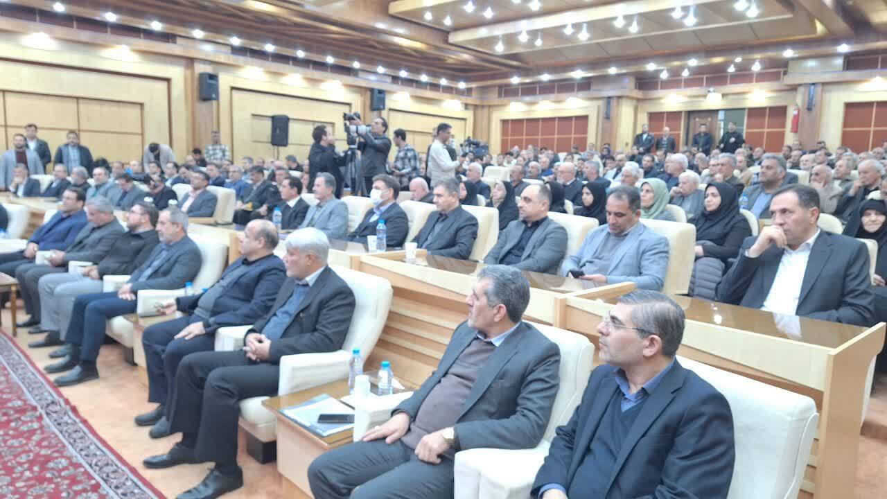 مردم از جناح های سیاسی عبور کرده اند/معیشت مهمترین دغدغه امروز جامعه است