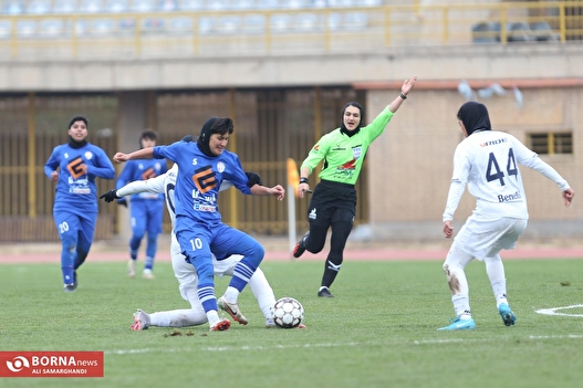 دیدار تیم های فوتبال دختران  ایستا البرز - ملوان بندرانزلی