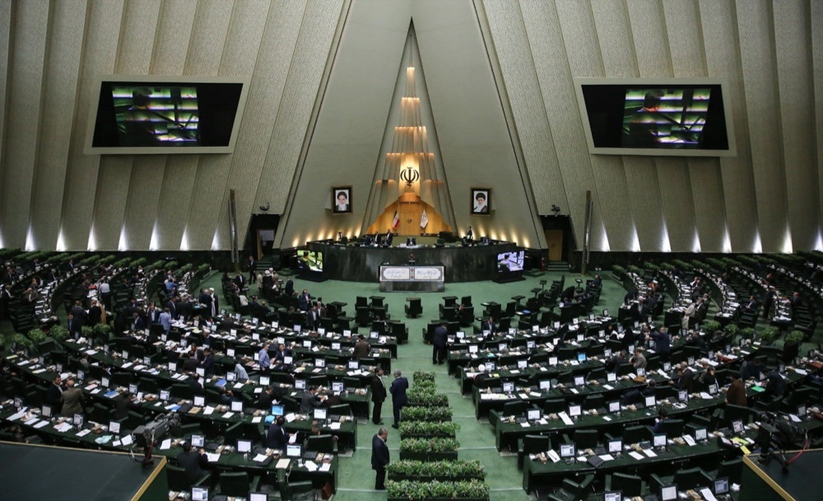 تردد پررنگ وزرای دولت در کمیسیون‌های مجلس طی هفته جاری