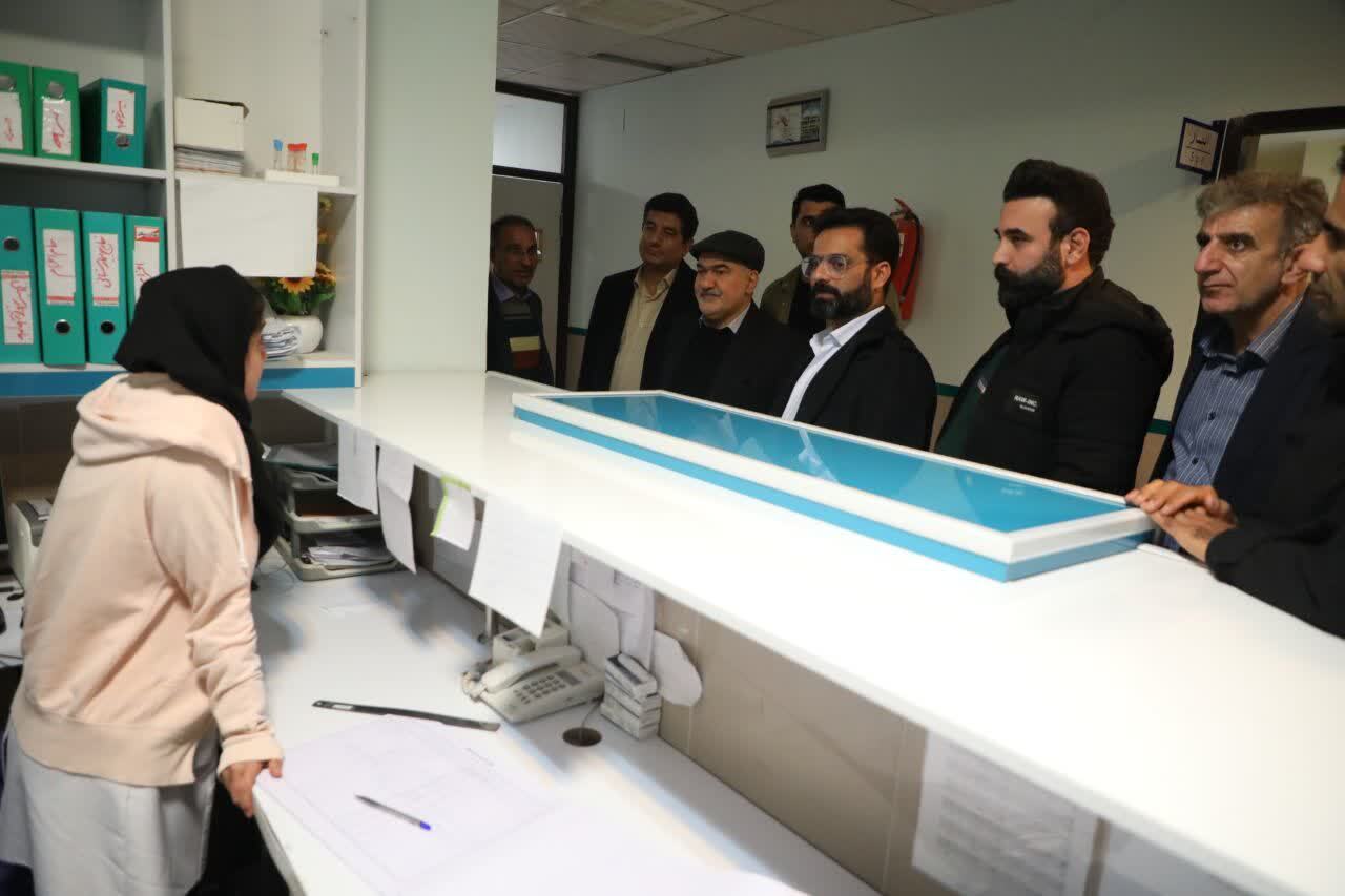 سفر استاندار خوزستان به مسجدسلیمان و اندیکا؛ از دلجویی از خانواده حادثهدیده تا بررسی میدانی پروژههای عمرانی و خدماتی سفر استاندار خوزستان به مسجدسلیمان و اندیکا؛ از دلجویی از خانواده حادثهدیده تا بررسی میدانی پروژههای عمرانی و خدماتی