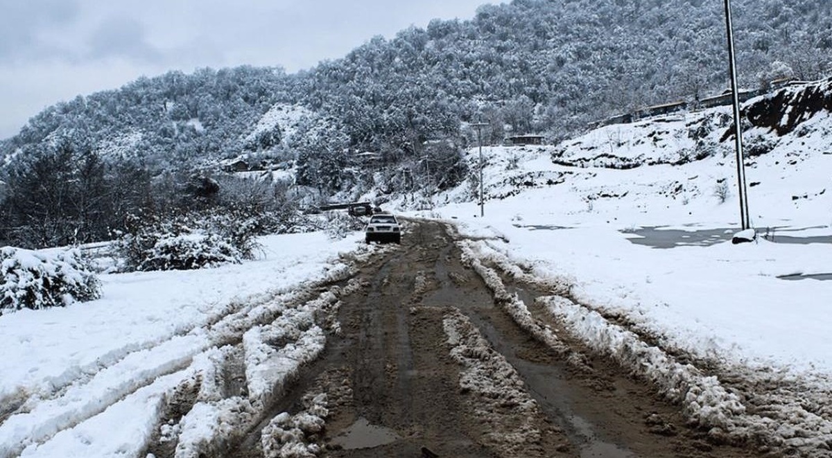 پس از بارش سنگین برف،راه دسترسی ۷۱ روستا در کمتر از ۸ ساعت بازگشایی شد