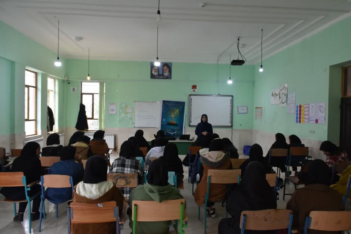 کارگاه «هنر خوب زیستن» در شهرستان لردگان برگزار شد