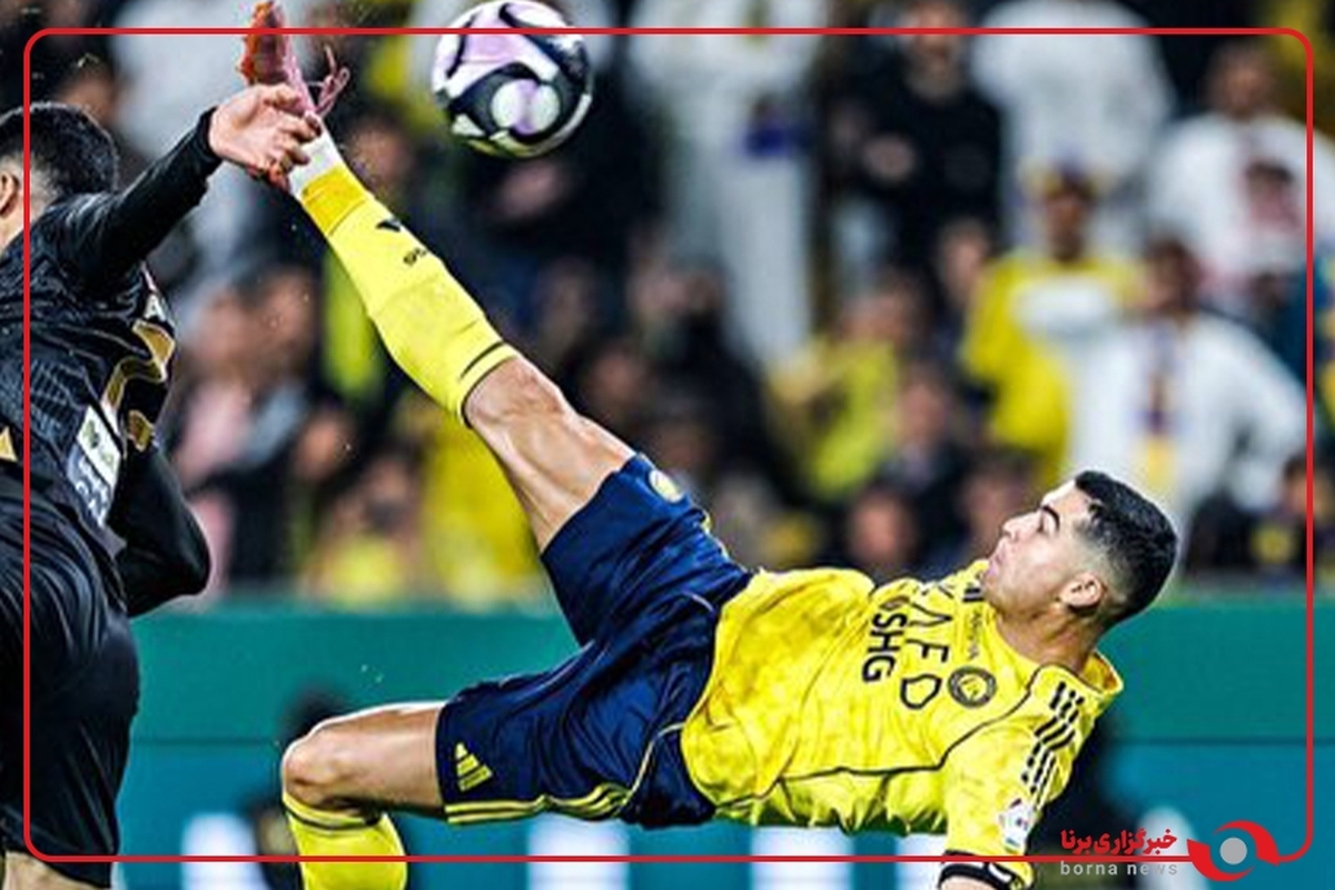 قیچی برگردون دیدنی کریس در 40 سالگی