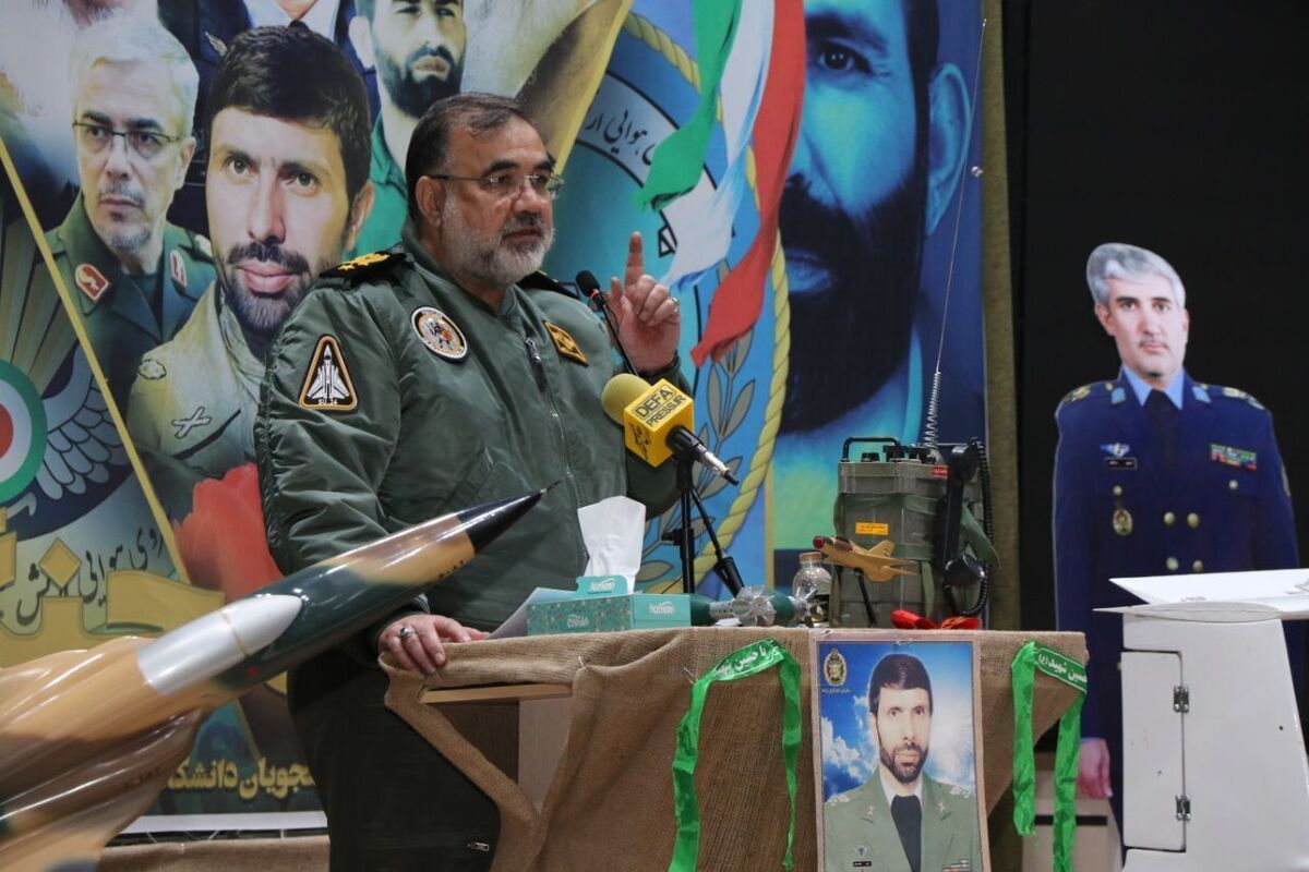 محتوای آموزه‌های دفاع مقدس به روزرسانی شود