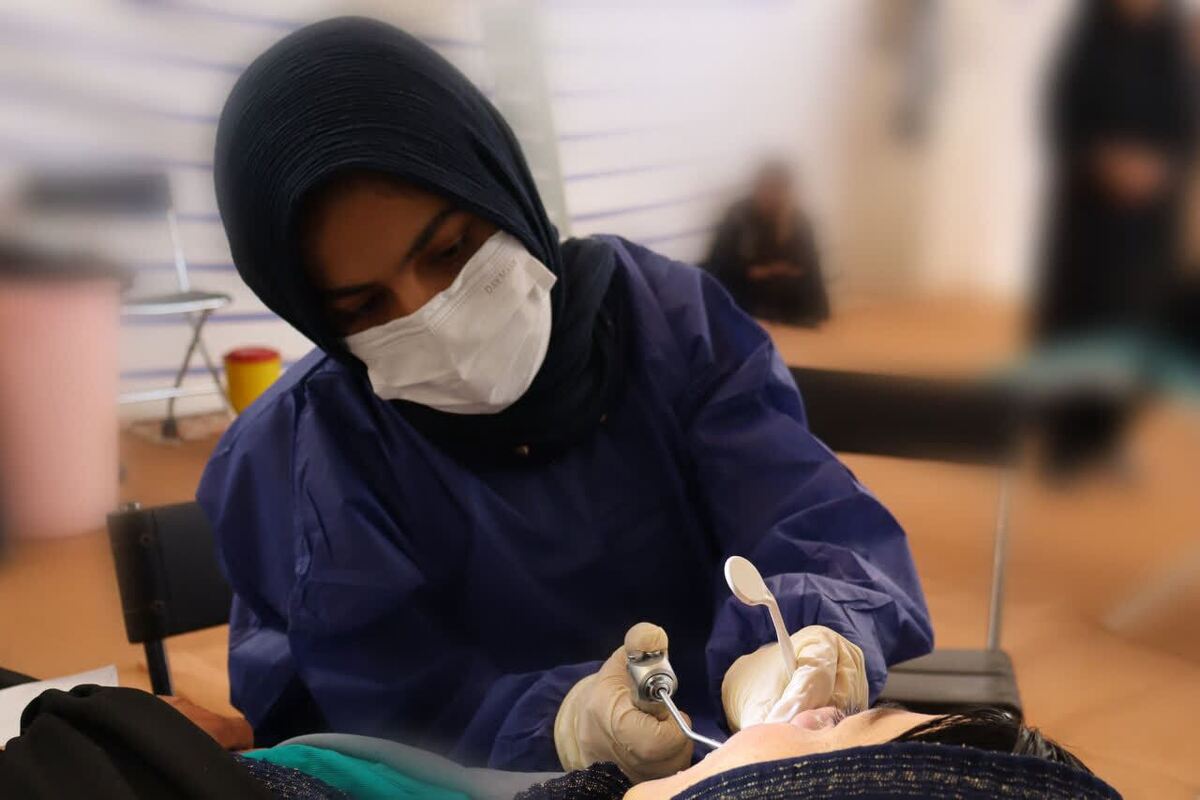 ارائه خدمات رایگان دندان‌پزشکی و پزشکی به 200 نفر در روستای آزادگان بن