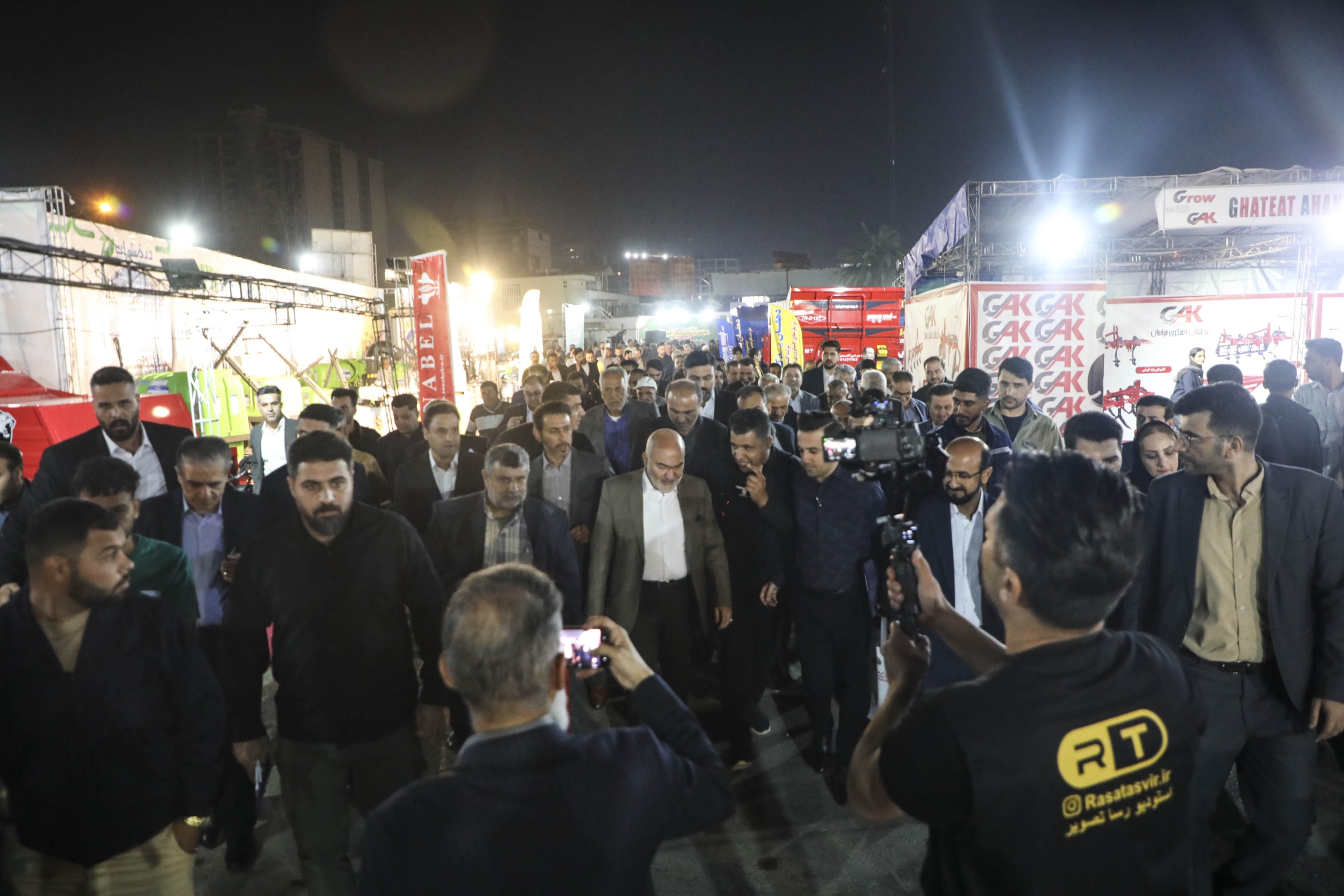 استاندار خوزستان از پیگیری اجرای فاز دوم طرح ۵۵۰ هزار هکتاری خبر داد / ضرورت انجام الگوی کشت علمی و مدیریت بهینه آب در مسیر امنیت غذایی کشور