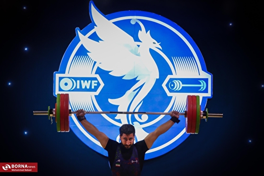 دومین روز مسابقات وزنه برداری جام فجر