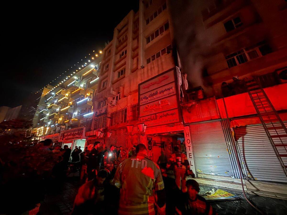 آتش سوزی ساختمان اقامتی در خیابان سعدی/ نجات ۷۰ نفر توسط نیروهای آتش نشانی