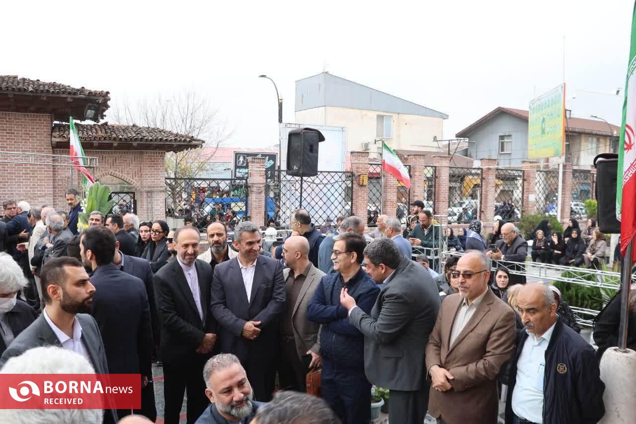 تشییع هنرمند نام‌آشنای گیلانی با حضور استاندار