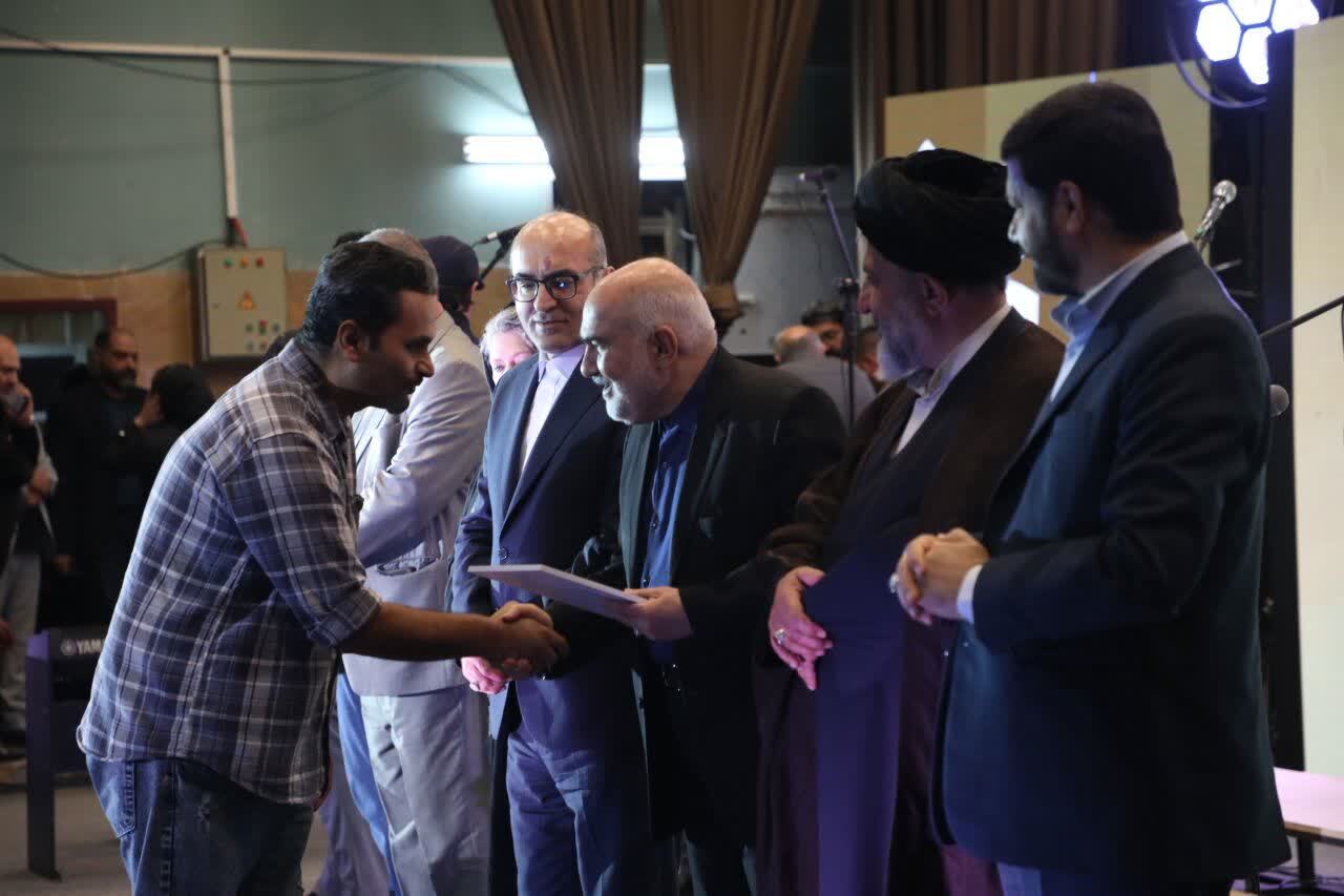 استاندار خوزستان: تئاتر؛ ابزار مهم تقویت همبستگی اجتماعی در استان / آماده حمایت از توسعه هنرهای نمایشی خوزستان و همکاری‌های فرهنگی بین‌المللی هستیم