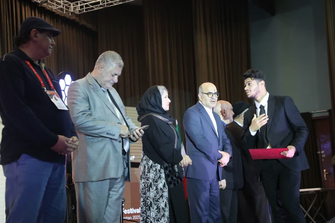 استاندار خوزستان: تئاتر؛ ابزار مهم تقویت همبستگی اجتماعی در استان / آماده حمایت از توسعه هنرهای نمایشی خوزستان و همکاری‌های فرهنگی بین‌المللی هستیم