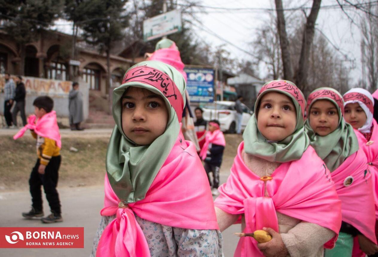 اجتماع کودکان کشمیری به مناسبت میلاد امام زمان (عج)
