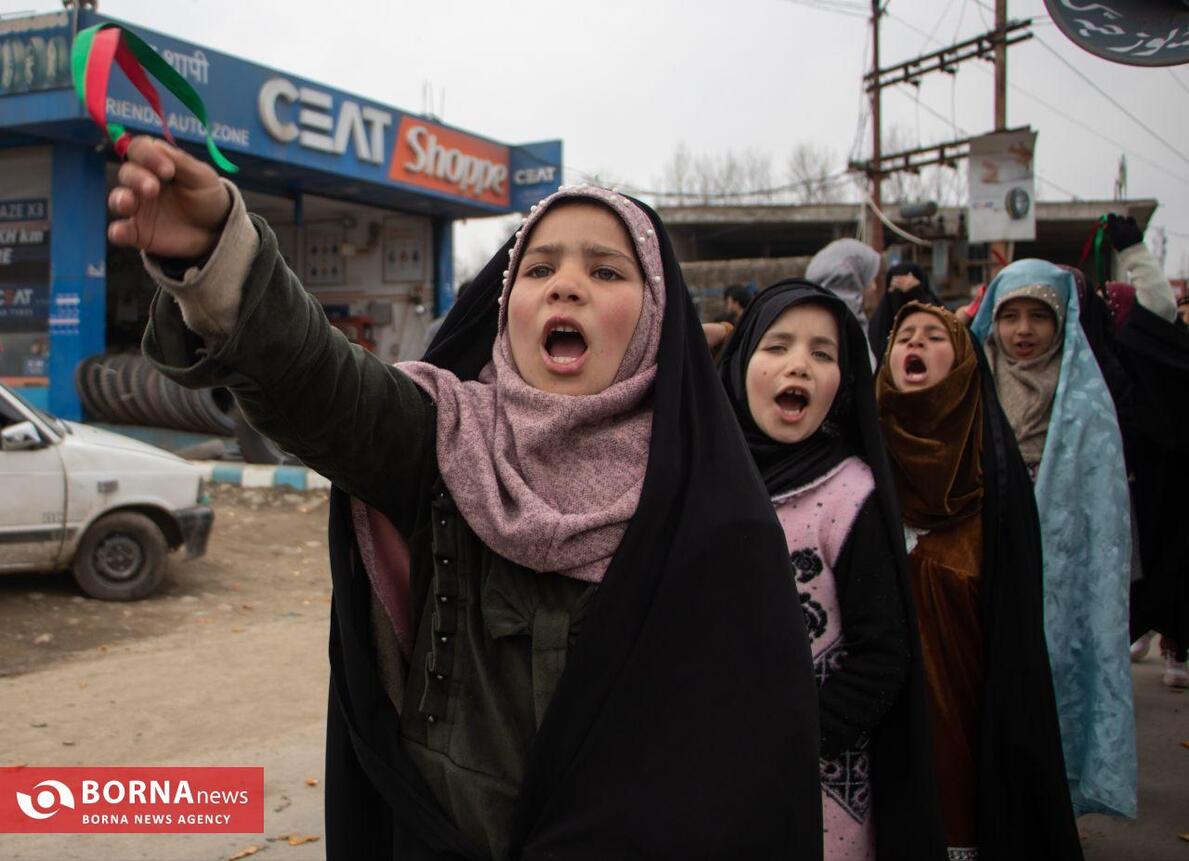 اجتماع کودکان کشمیری به مناسبت میلاد امام زمان (عج)