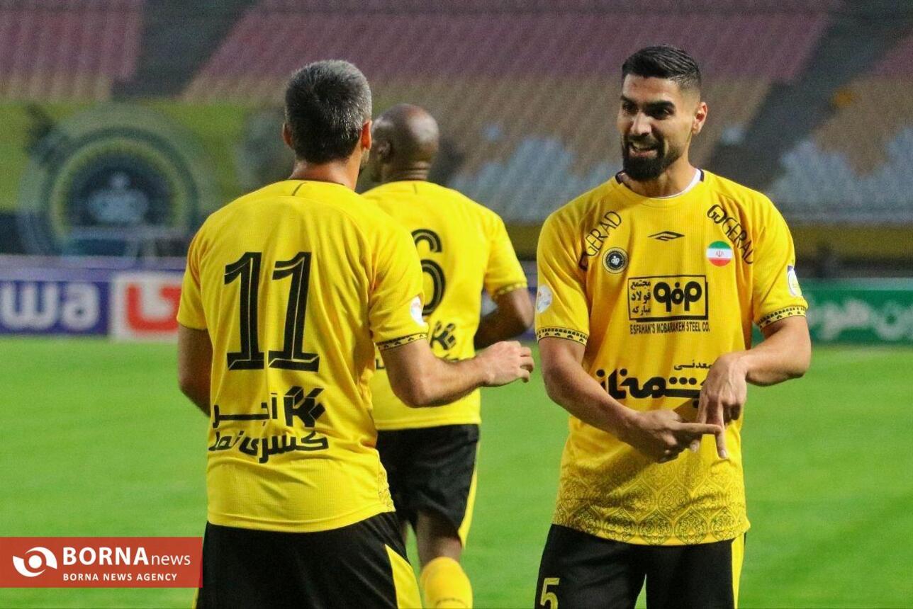 دیدار تیم های فوتبال سپاهان و شمس‌آذر قزوین در جام حذفی