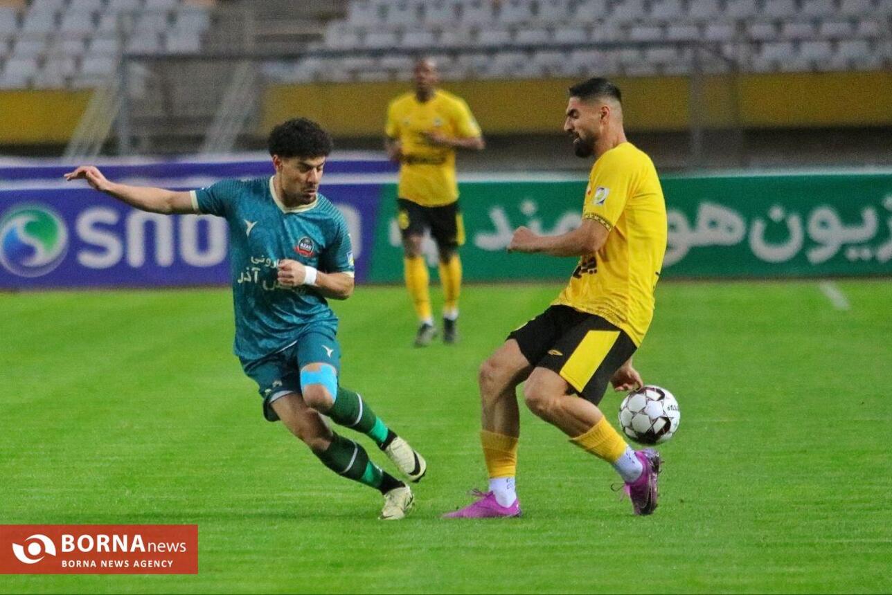 دیدار تیم های فوتبال سپاهان و شمس‌آذر قزوین در جام حذفی
