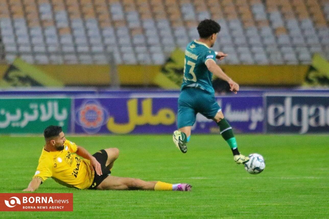 دیدار تیم های فوتبال سپاهان و شمس‌آذر قزوین در جام حذفی