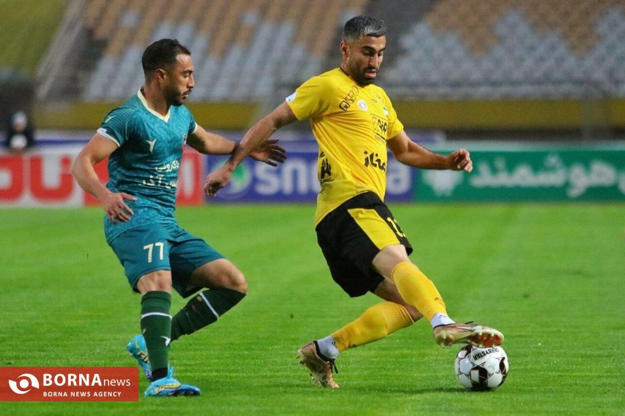 دیدار تیم های فوتبال سپاهان و شمس‌آذر قزوین در جام حذفی