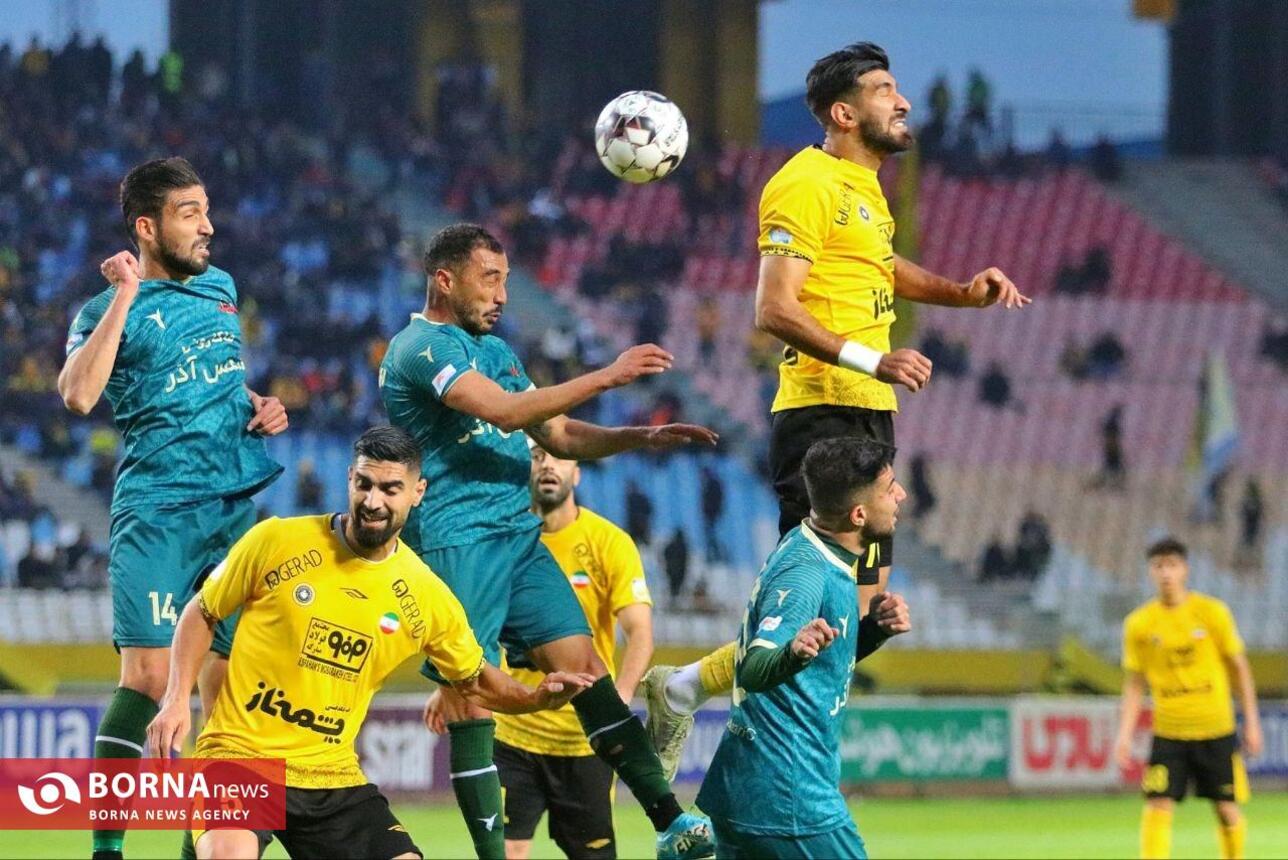 دیدار تیم های فوتبال سپاهان و شمس‌آذر قزوین در جام حذفی