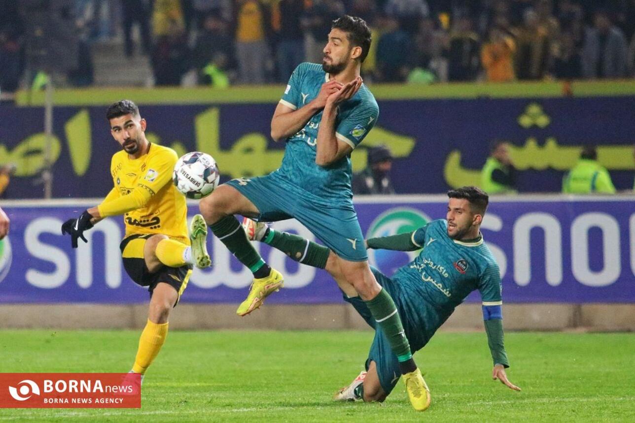 دیدار تیم های فوتبال سپاهان و شمس‌آذر قزوین در جام حذفی