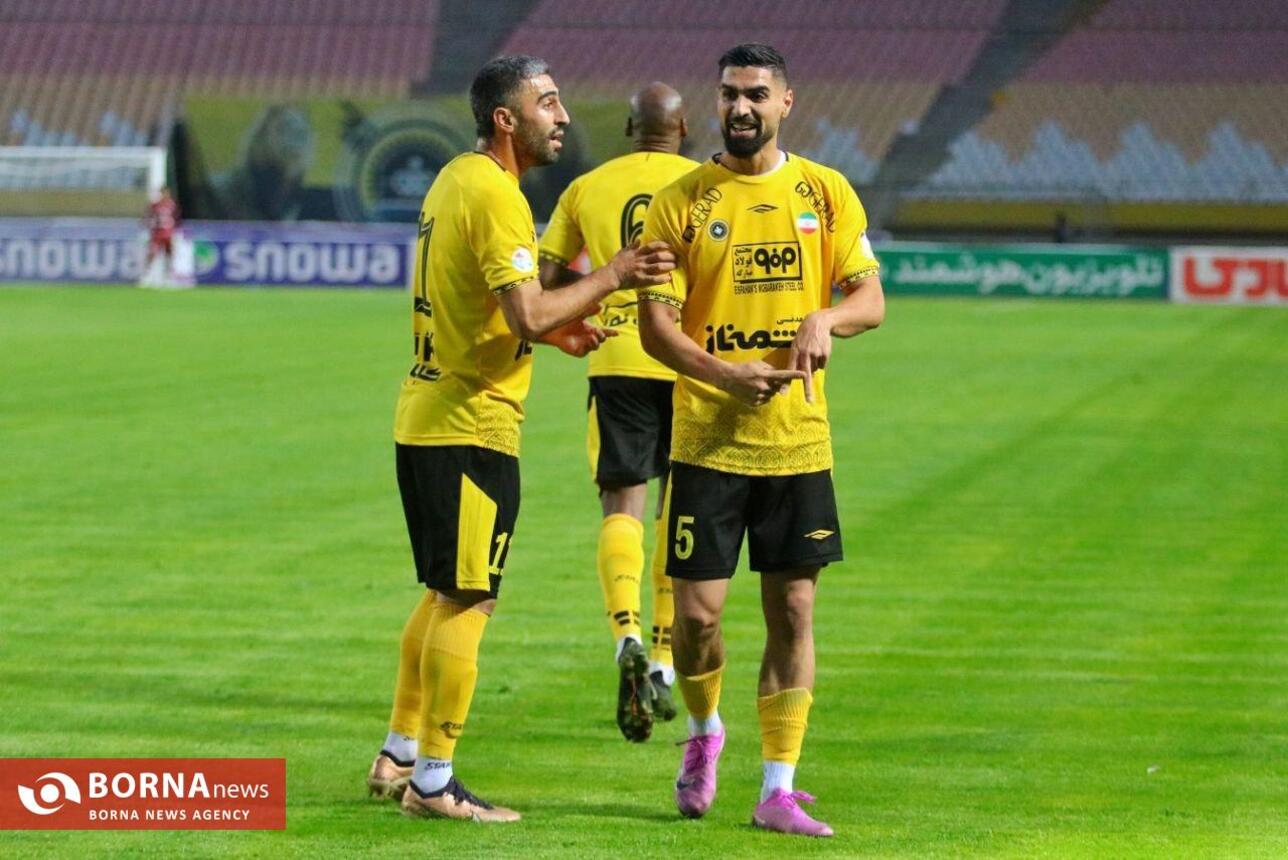 دیدار تیم های فوتبال سپاهان و شمس‌آذر قزوین در جام حذفی