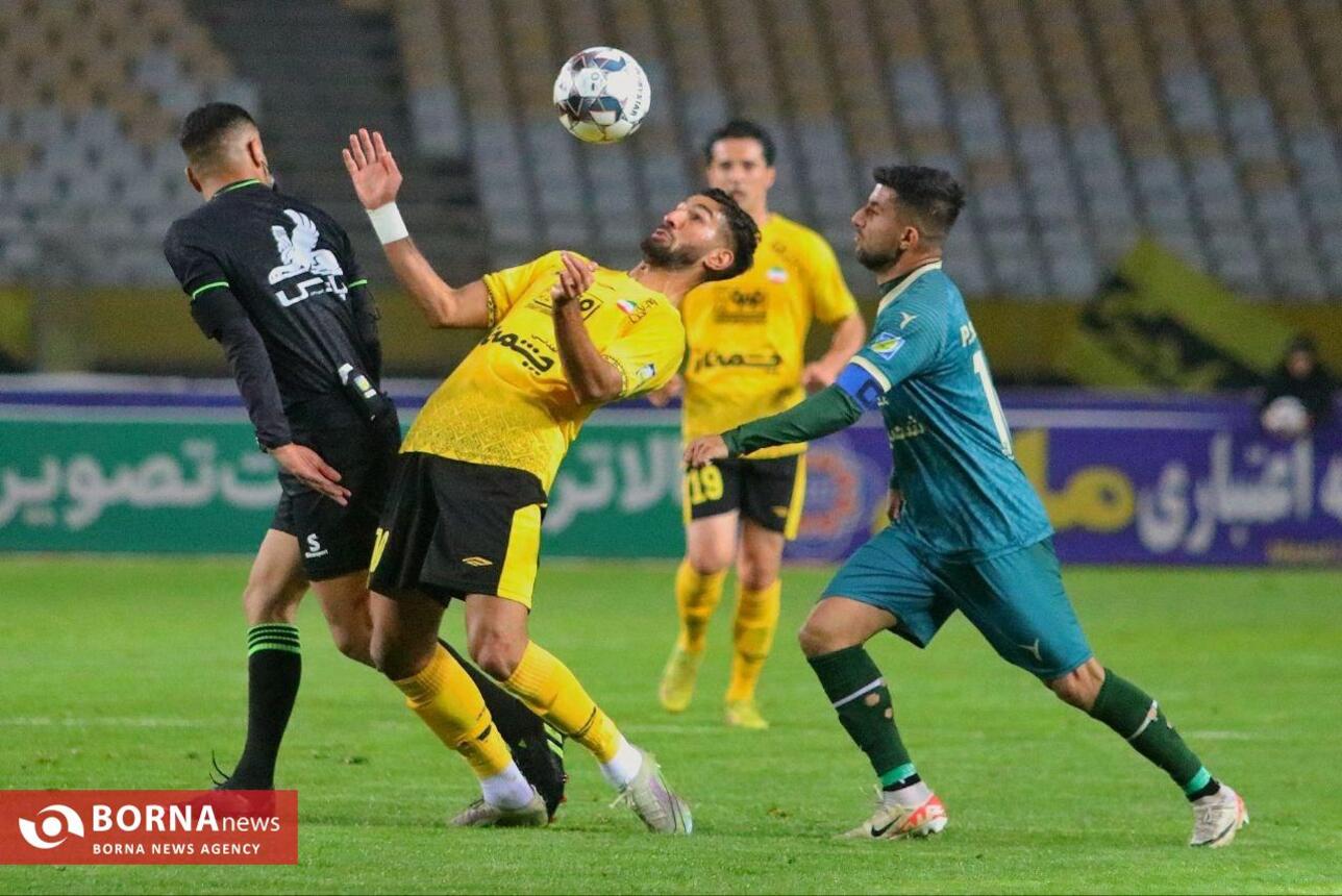 دیدار تیم های فوتبال سپاهان و شمس‌آذر قزوین در جام حذفی