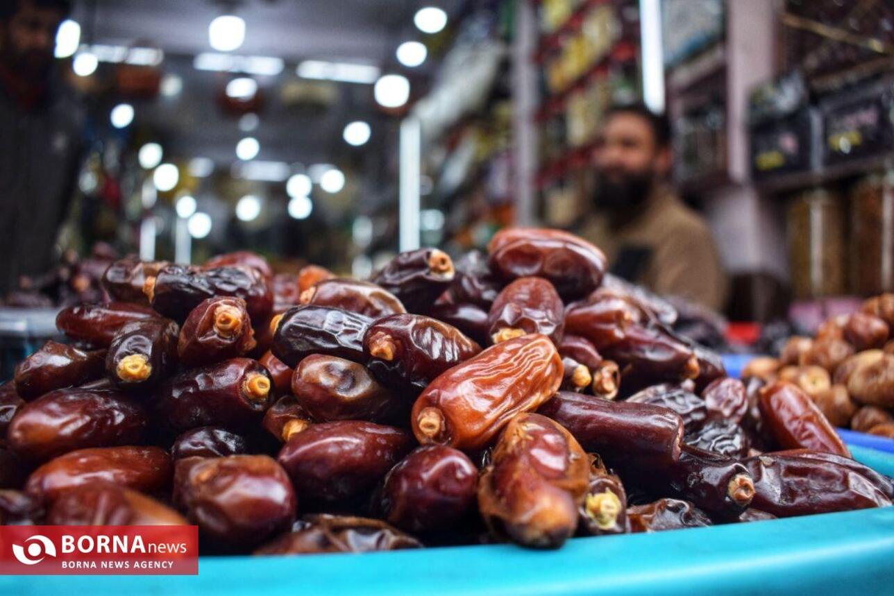 بازار‌های کشمیر رنگ و بوی رمضان گرفت