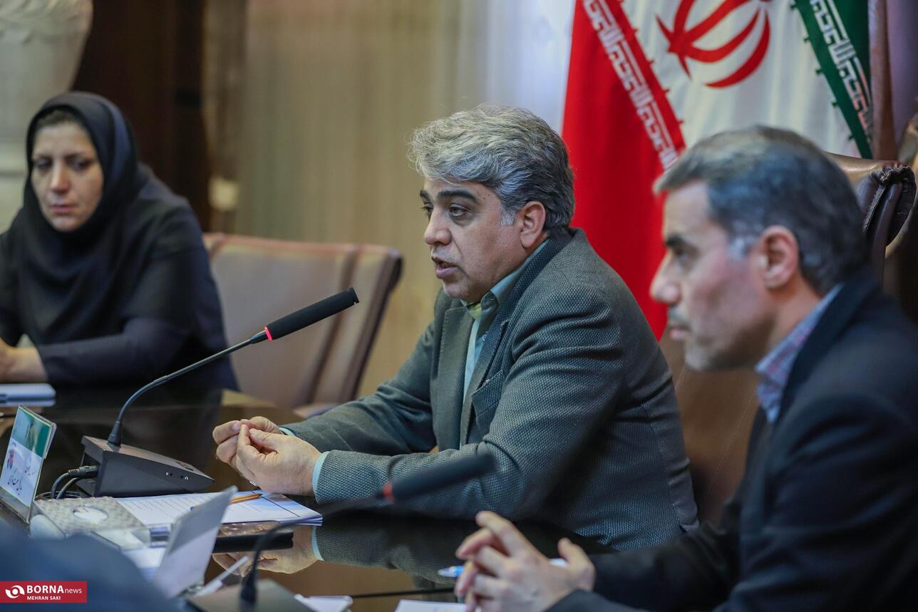 نشست خبری مدیر کل صنعت،معدن و تجارت استان مرکزی