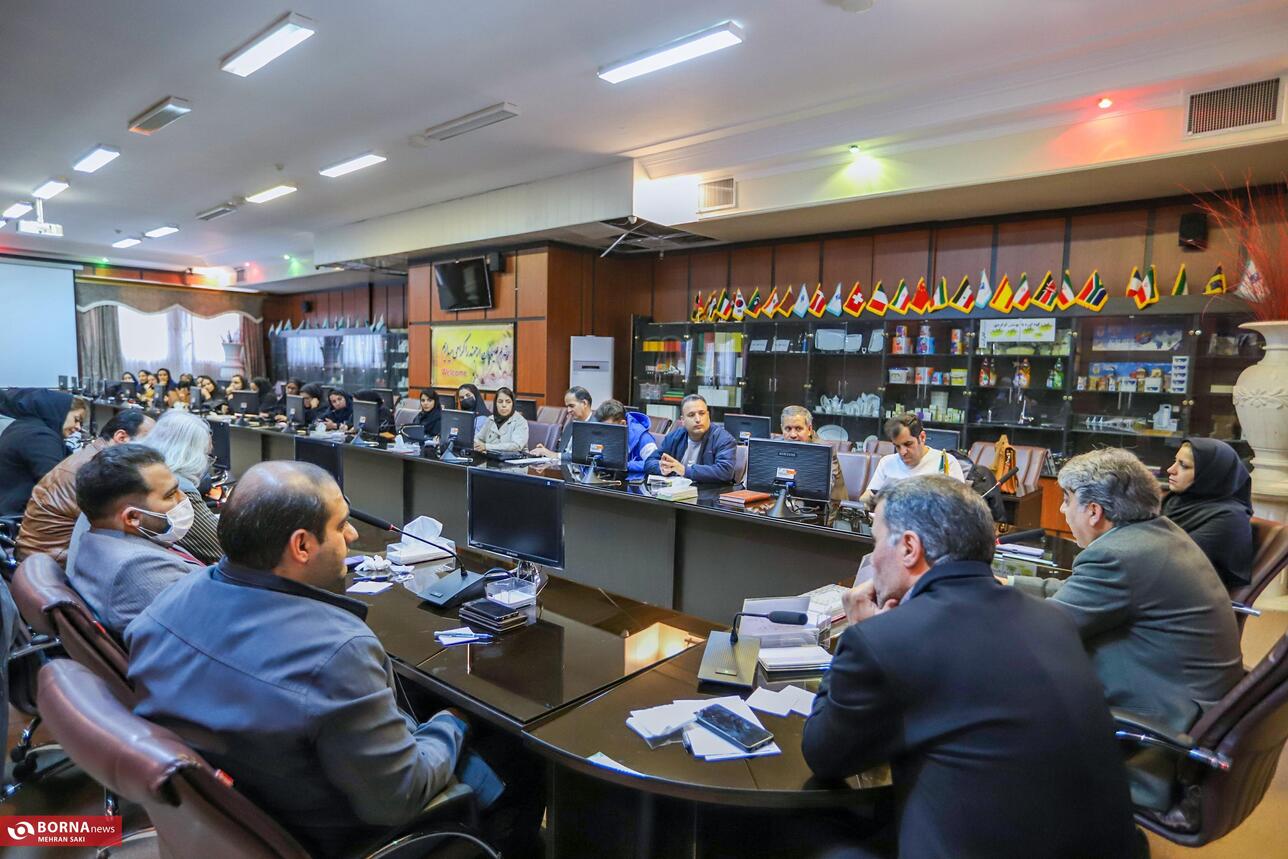 نشست خبری مدیر کل صنعت،معدن و تجارت استان مرکزی