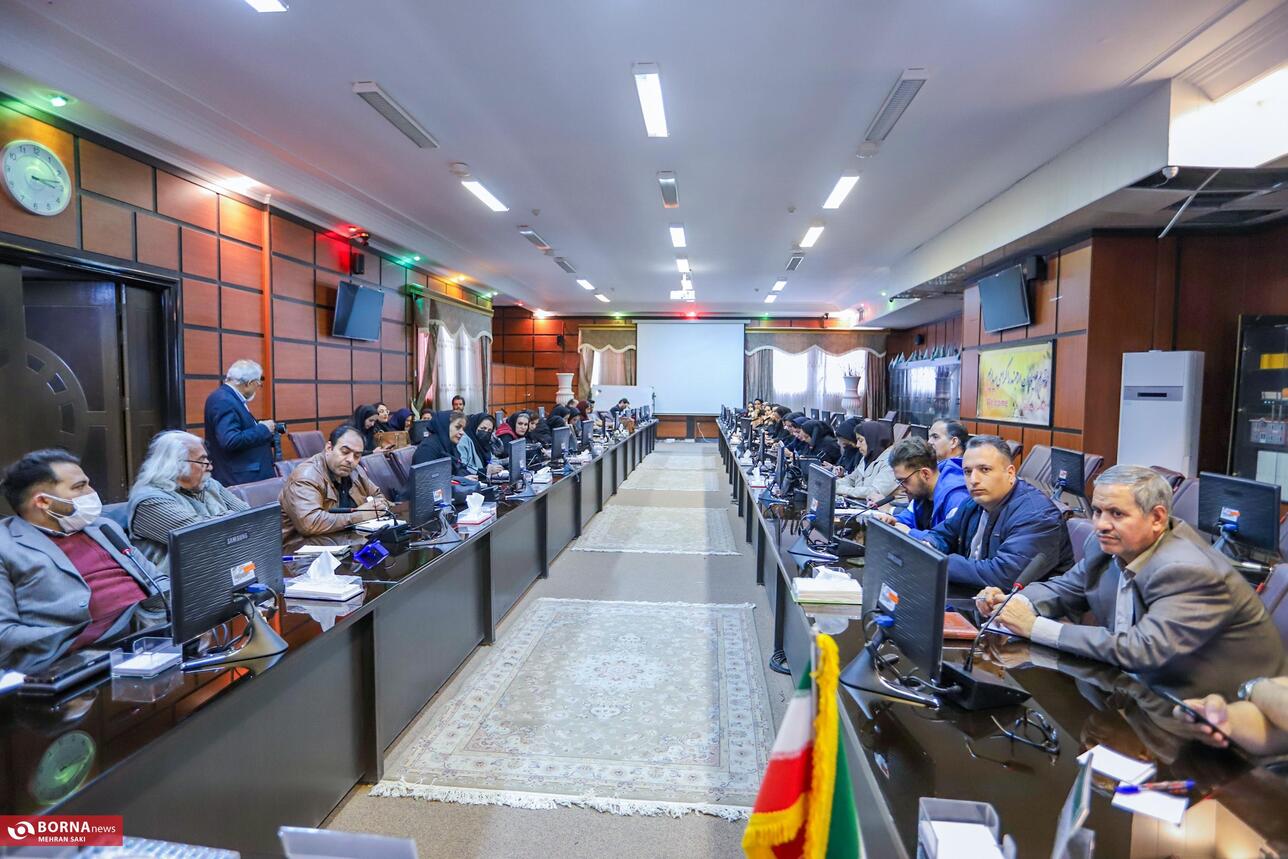 نشست خبری مدیر کل صنعت،معدن و تجارت استان مرکزی