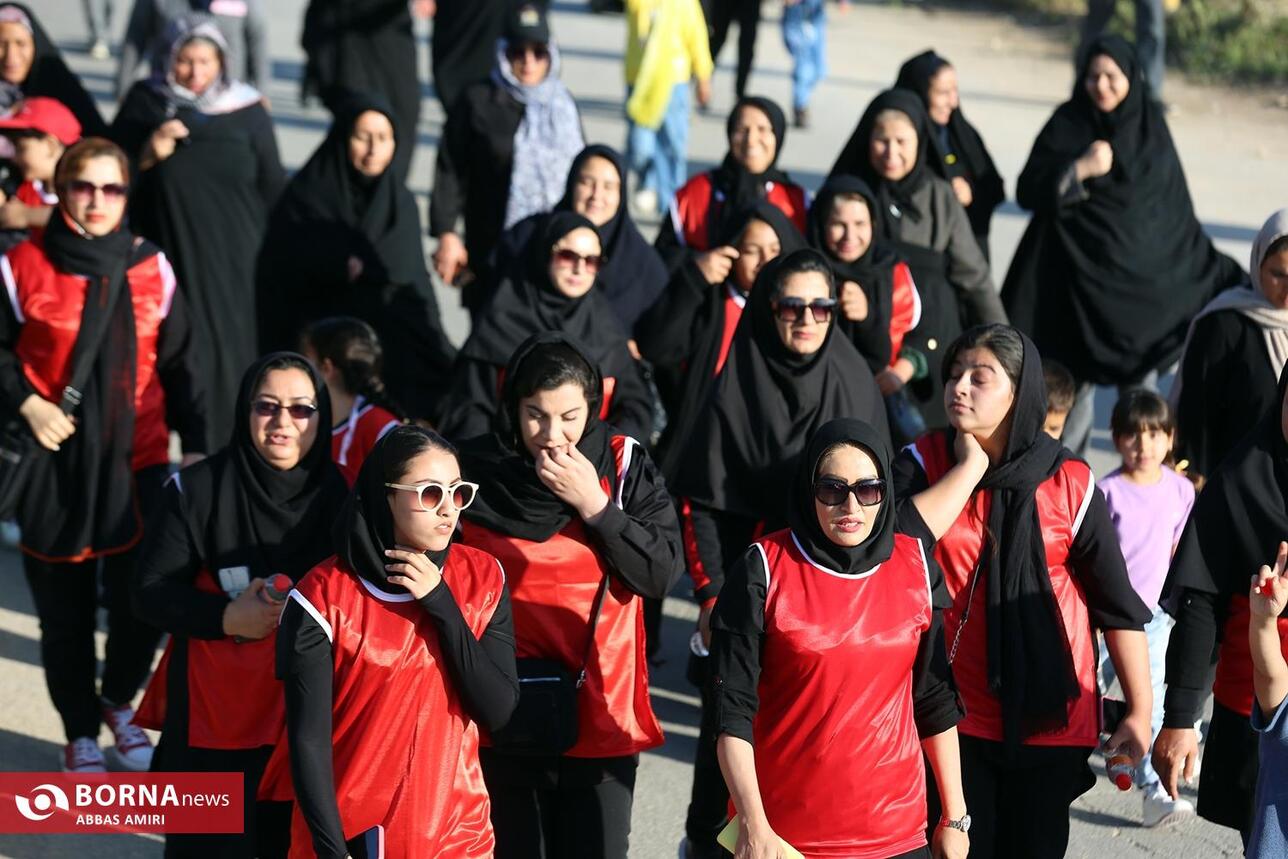 همایش پیاده روی خانوادگی ایرانیان در میمند