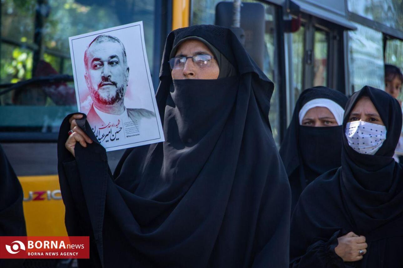راهپیمایی زنان کشمیری به یاد شهید سید ابراهیم رئیسی