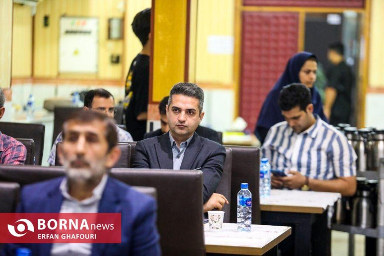 جلسه هم اندیشی انبوه سازان و‌سازندگان ساختمان شهر ساری