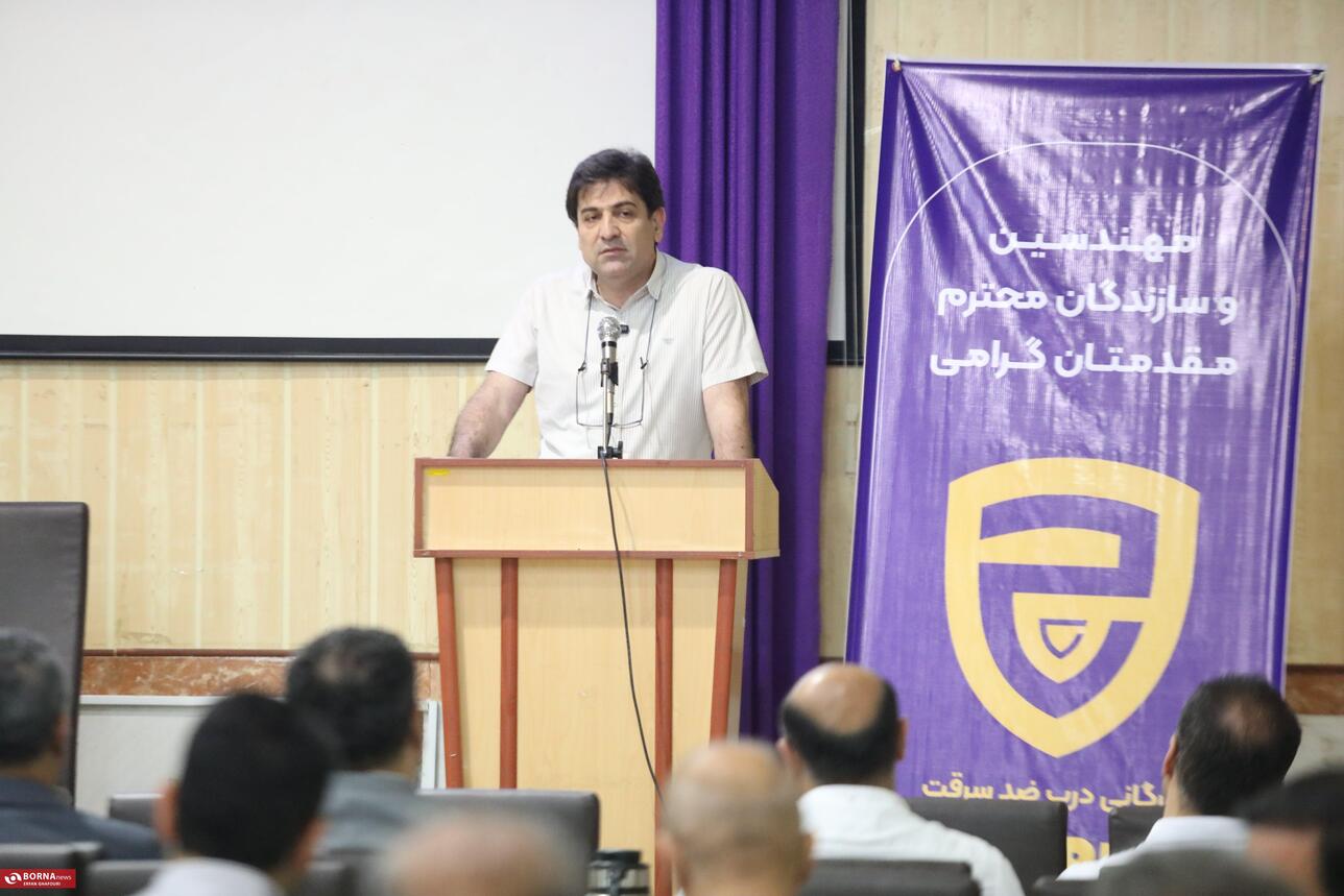 جلسه هم اندیشی انبوه سازان و‌سازندگان ساختمان شهر ساری