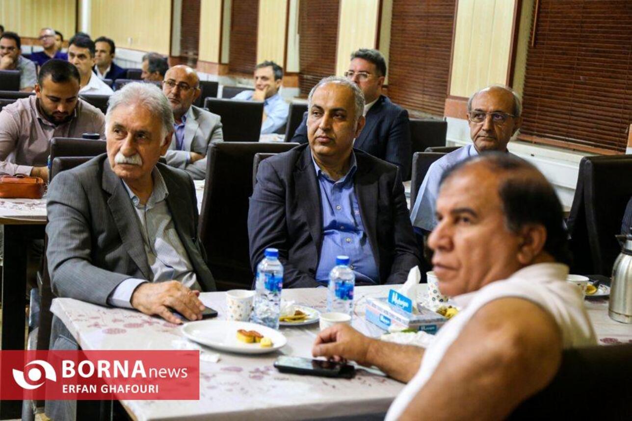 جلسه هم اندیشی انبوه سازان و‌سازندگان ساختمان شهر ساری