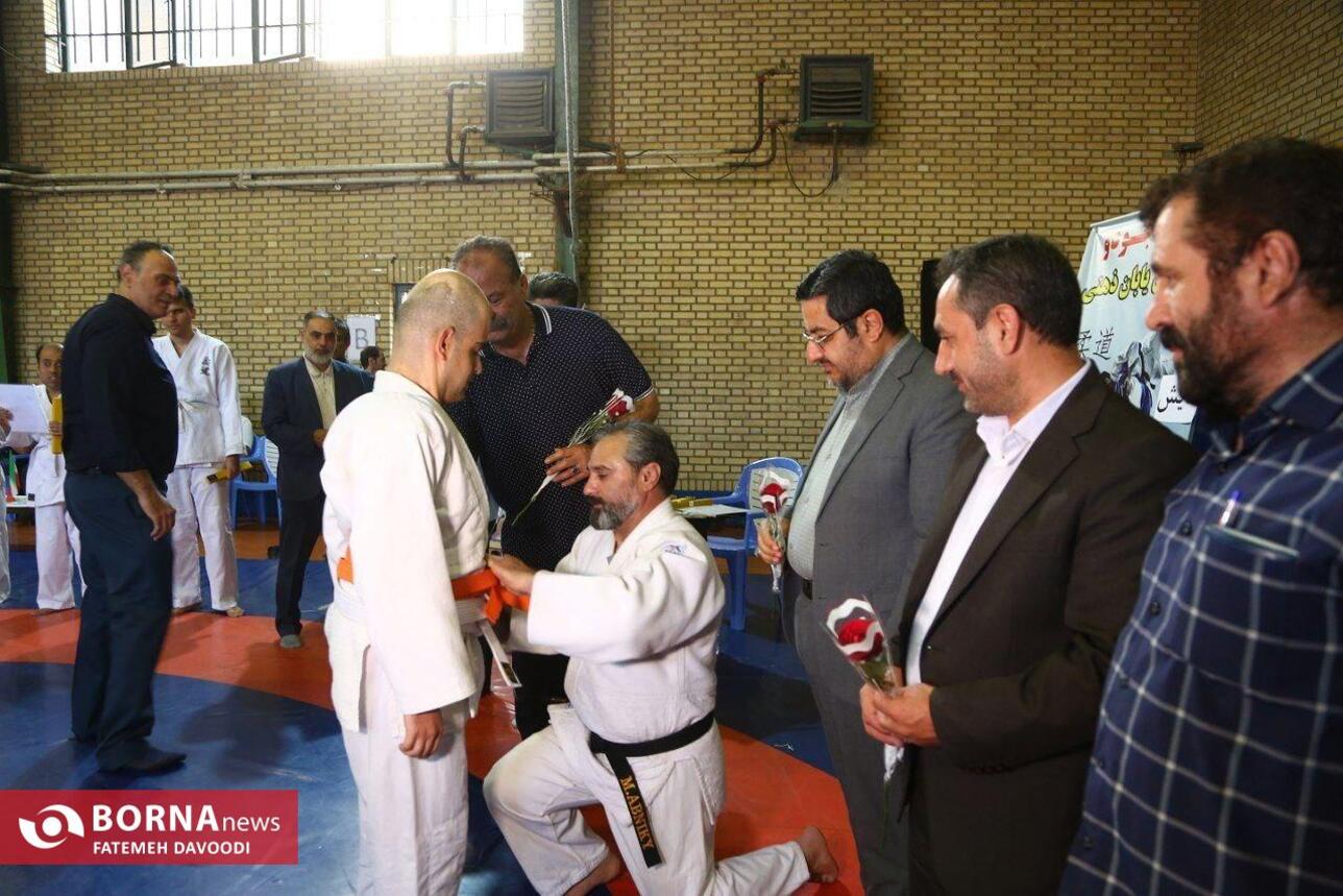 بازدید فرماندار ویژه شهرستان ری از فعالیت های ورزشی تیم توان یابان بهزیستی